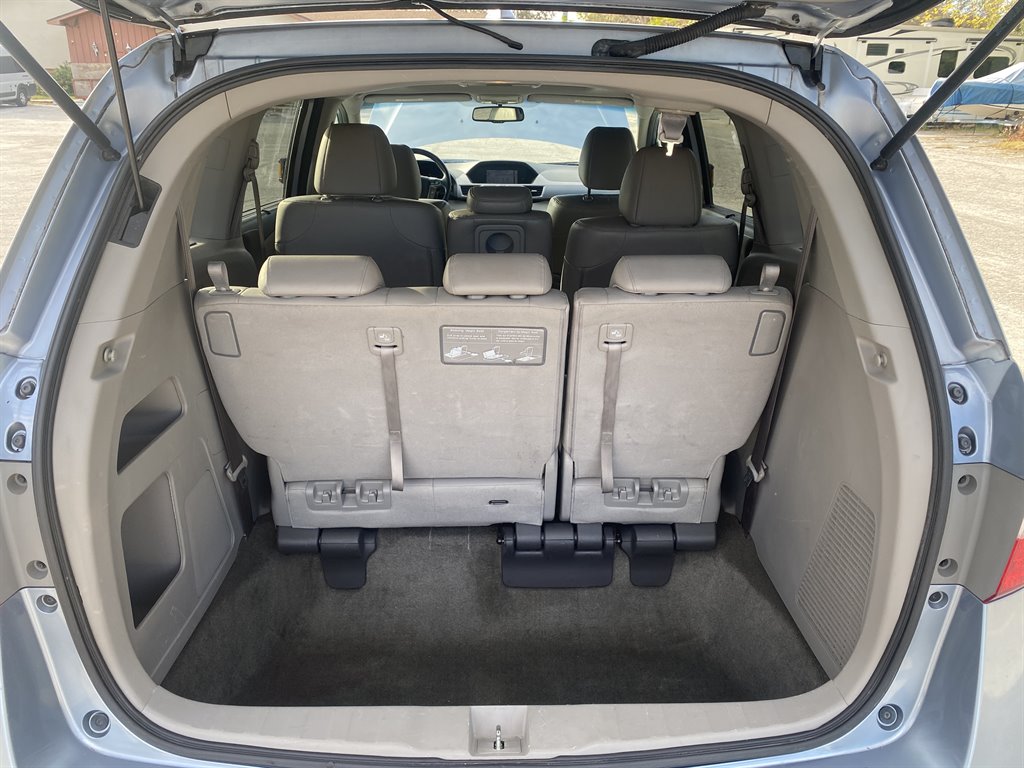 2013 Honda Odyssey Touring photo