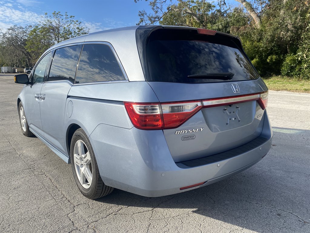 2013 Honda Odyssey Touring photo