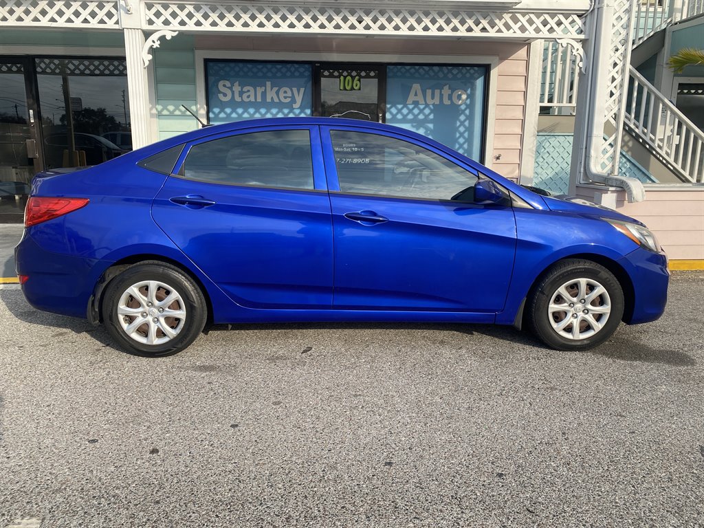 2013 Hyundai Accent GLS photo
