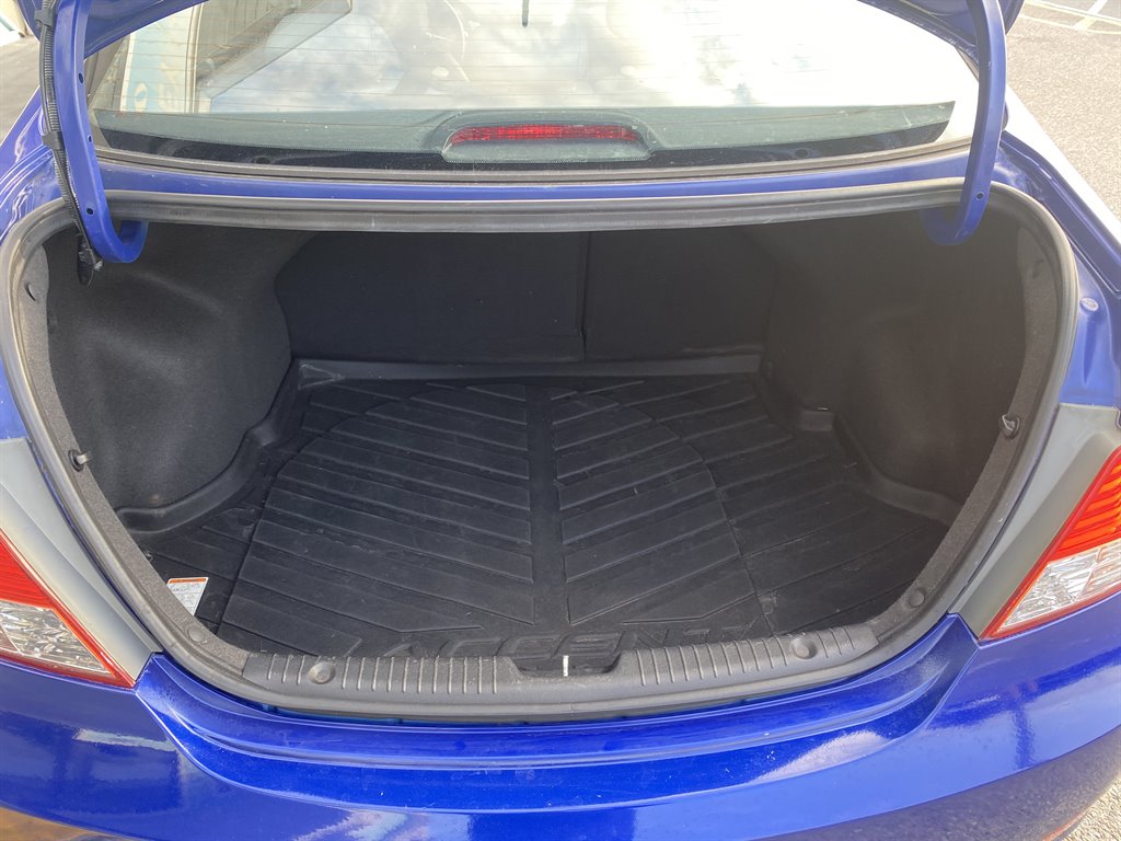2013 Hyundai Accent GLS photo