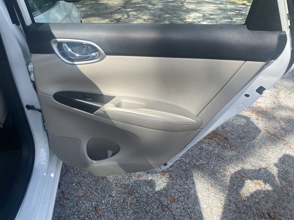 2016 Nissan Sentra SV photo
