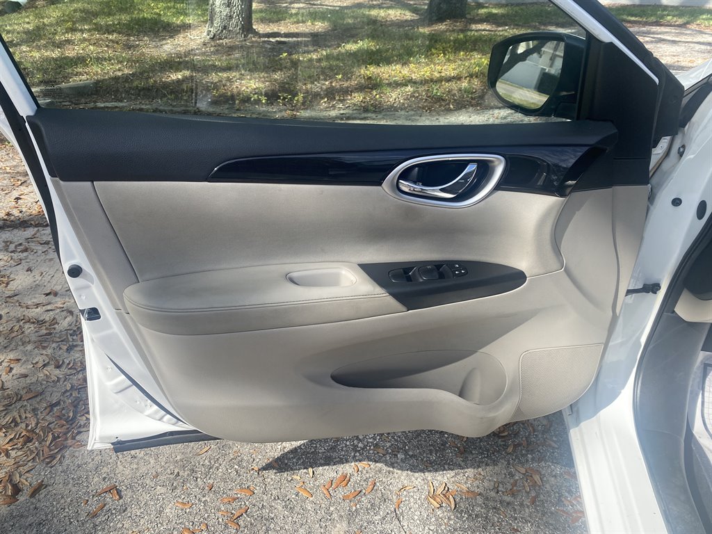 2016 Nissan Sentra SV photo