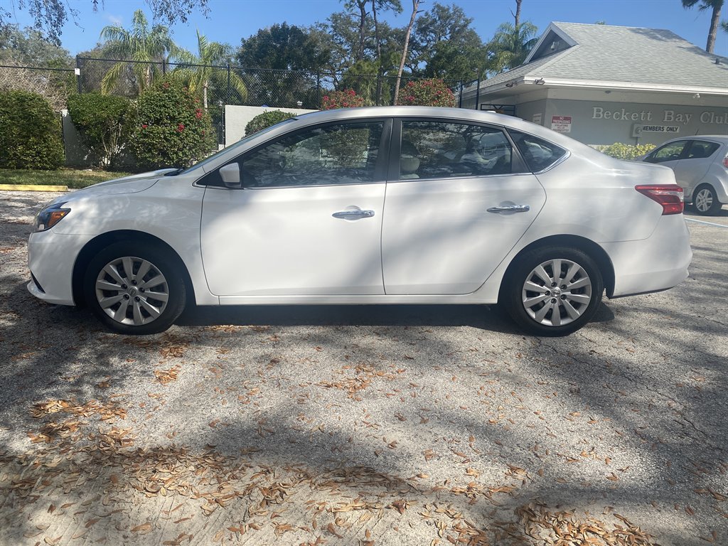 2016 Nissan Sentra SV photo
