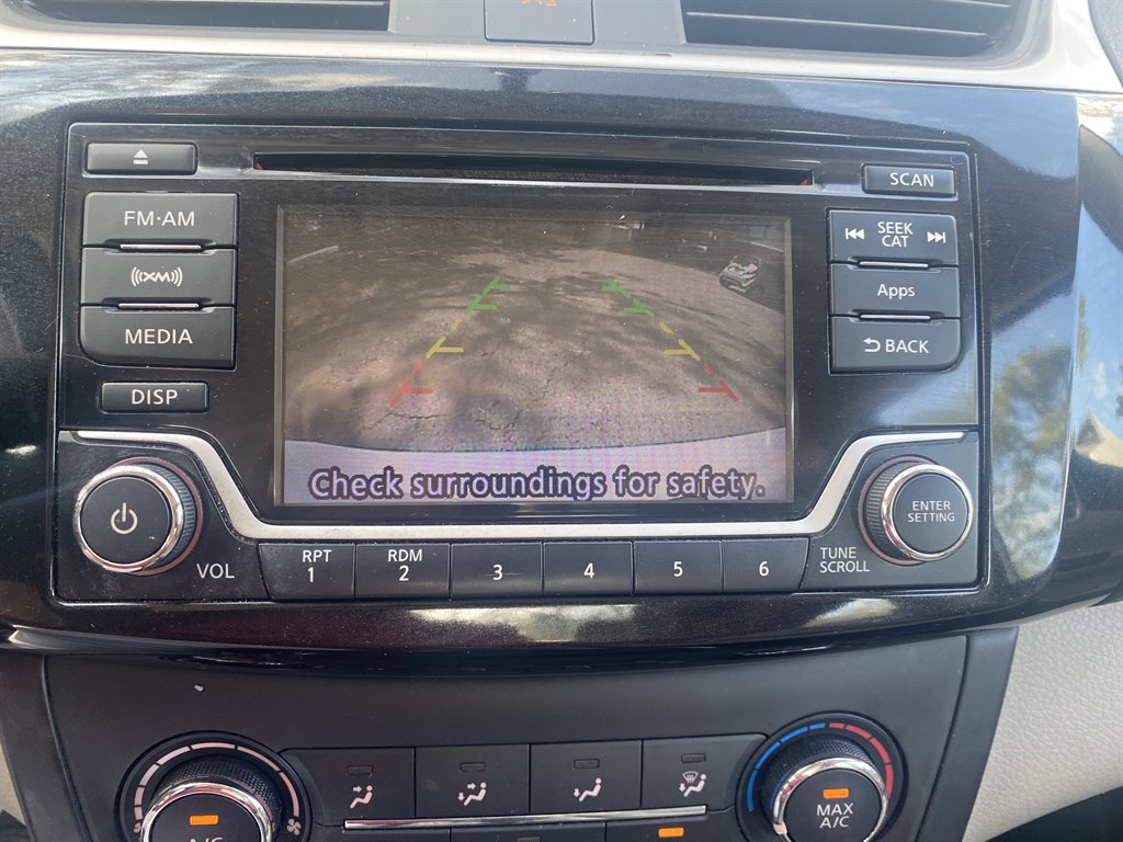 2016 Nissan Sentra SV photo