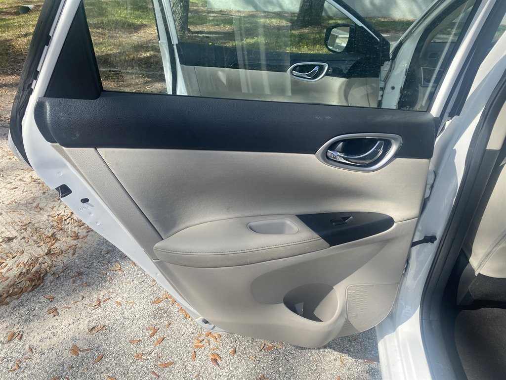 2016 Nissan Sentra SV photo