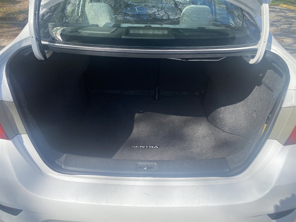 2016 Nissan Sentra SV photo