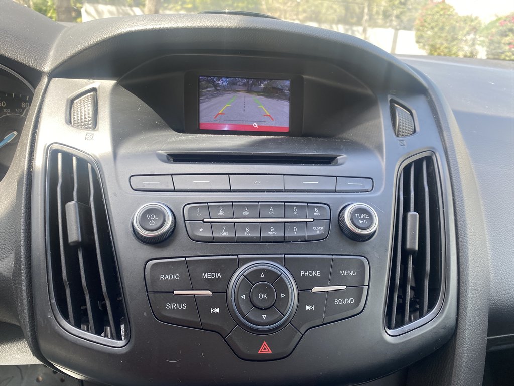 2016 Ford Focus SE photo