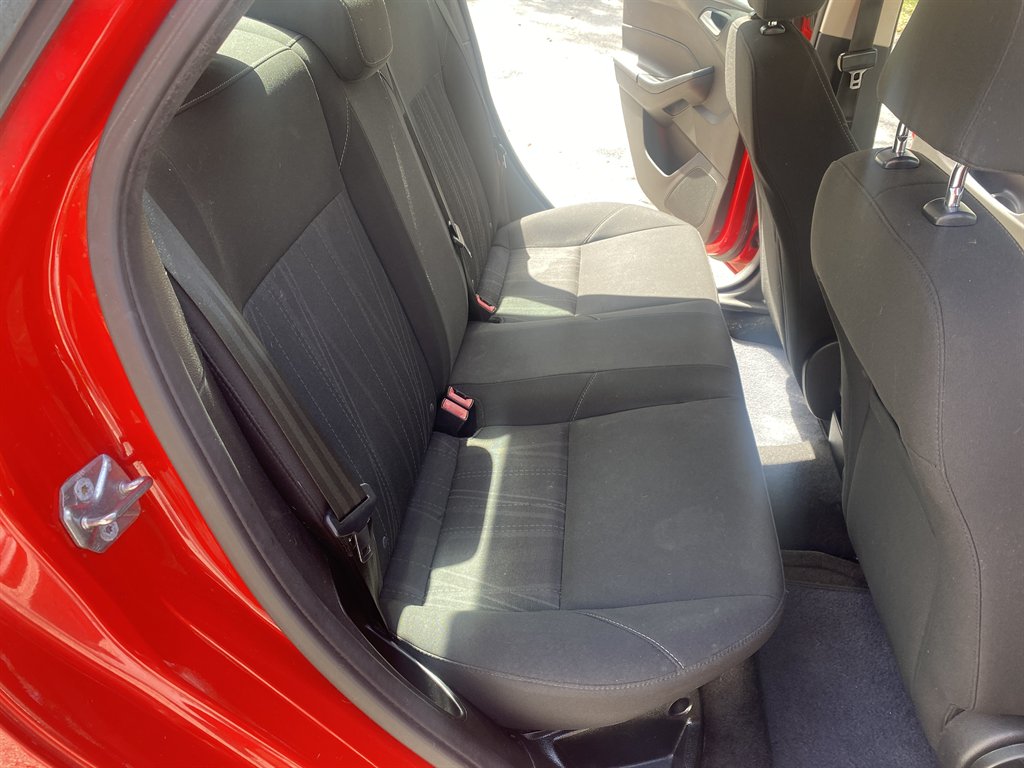 2016 Ford Focus SE photo