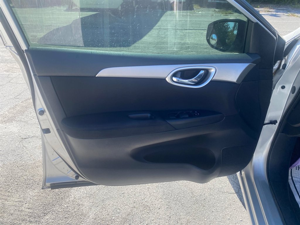 2015 Nissan Sentra SV photo