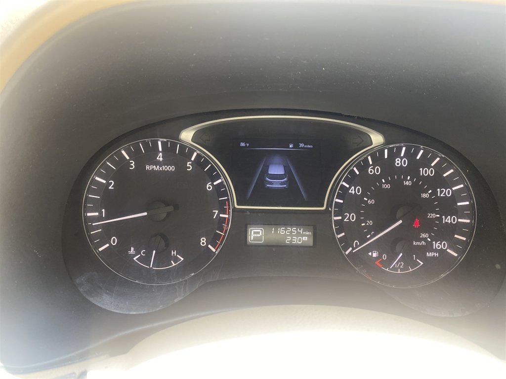 2015 Nissan Pathfinder SV photo