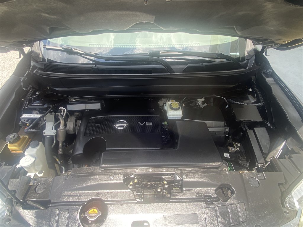 2015 Nissan Pathfinder SV photo