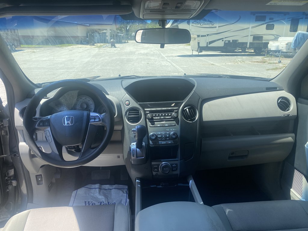 2015 Honda Pilot SE photo