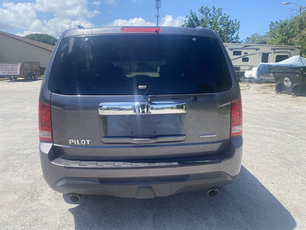2015 Honda Pilot SE photo