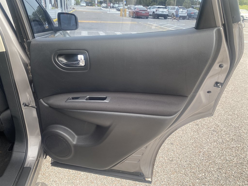 2014 Nissan Rogue Select S photo