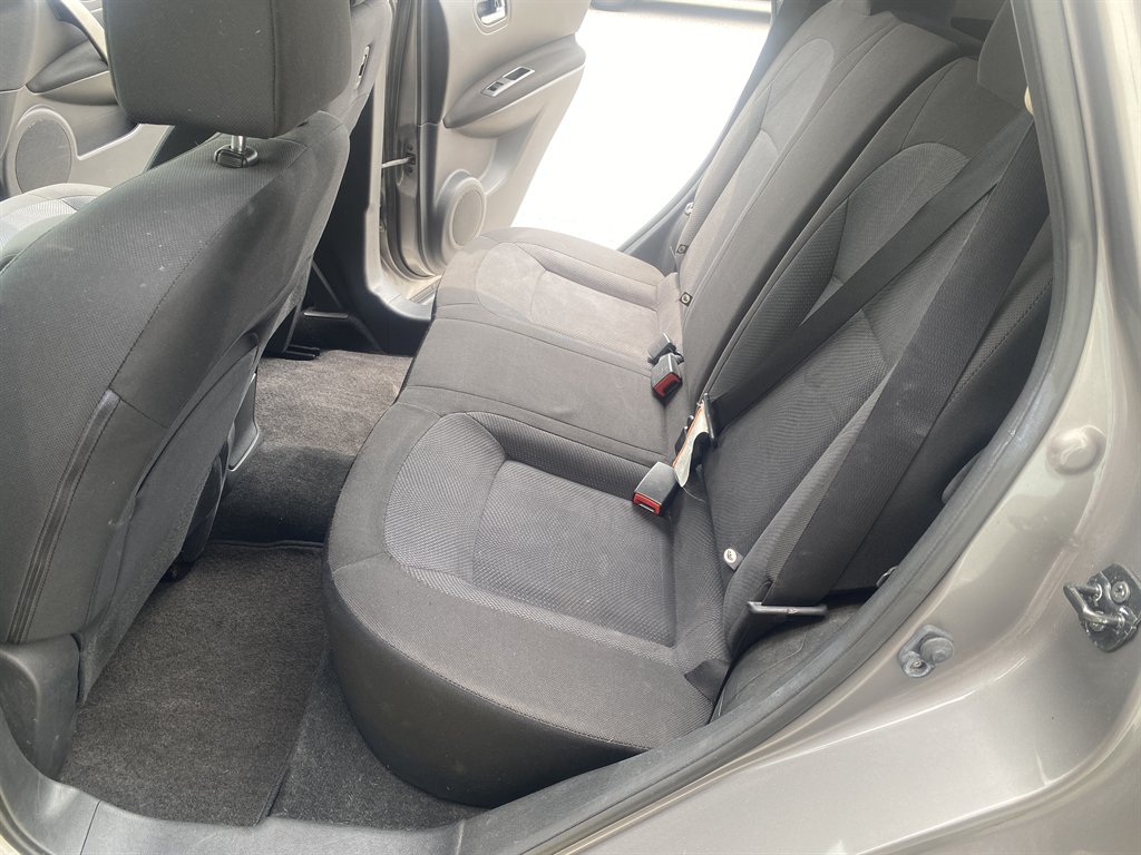 2014 Nissan Rogue Select S photo
