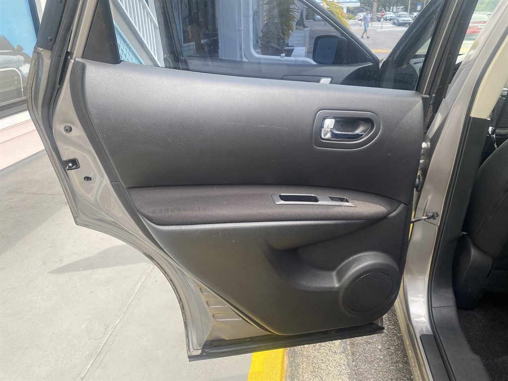 2014 Nissan Rogue Select S photo
