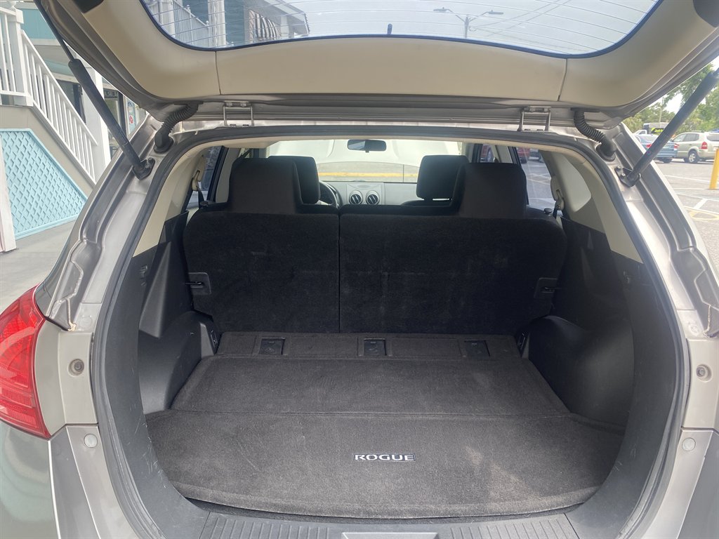2014 Nissan Rogue Select S photo