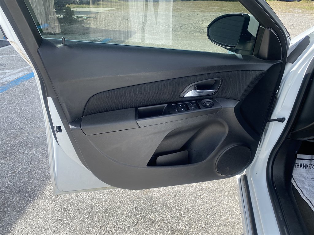 2014 Chevrolet Cruze - $5,490