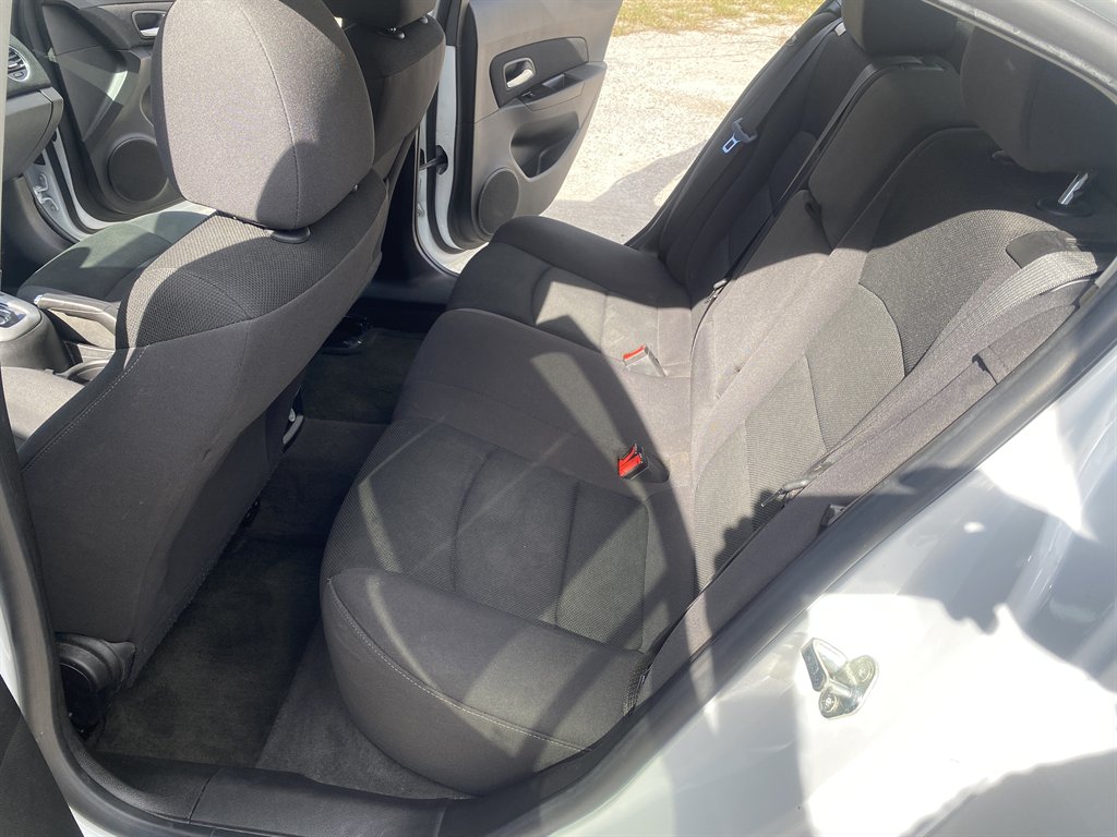 2014 Chevrolet Cruze - $5,490