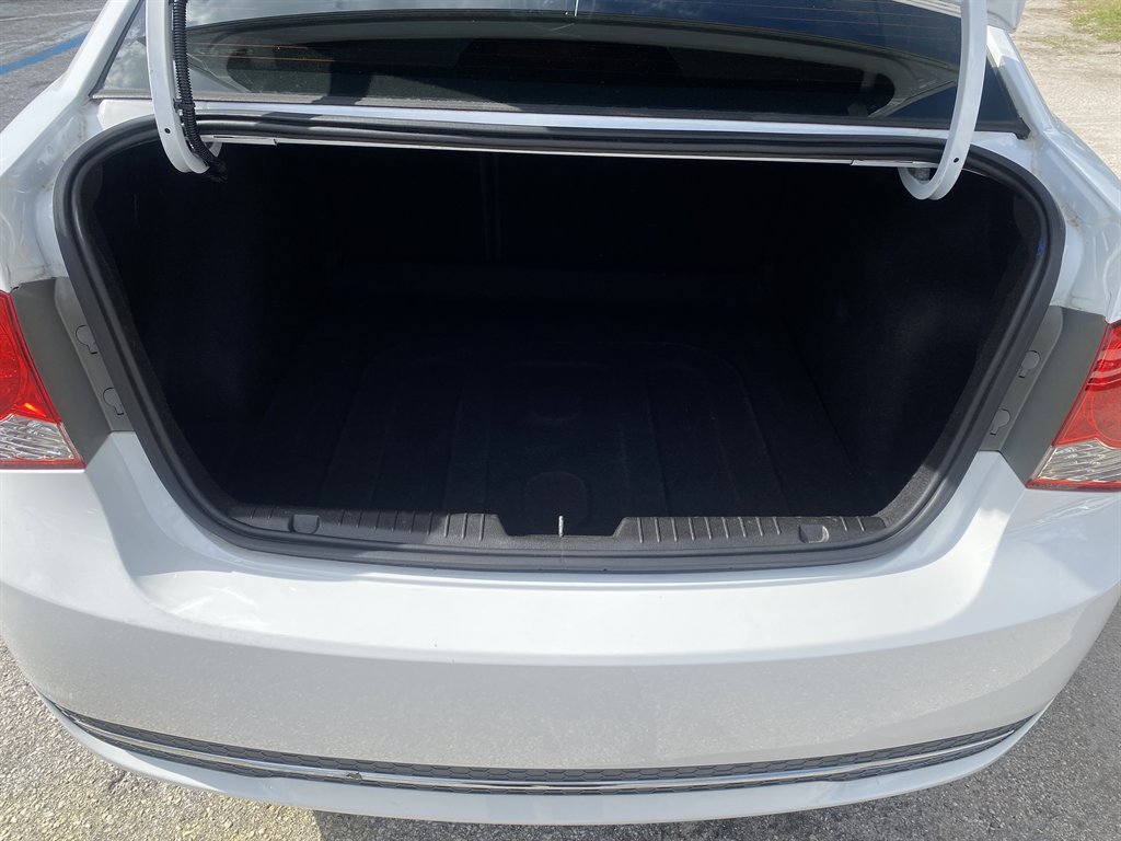2014 Chevrolet Cruze - $5,490