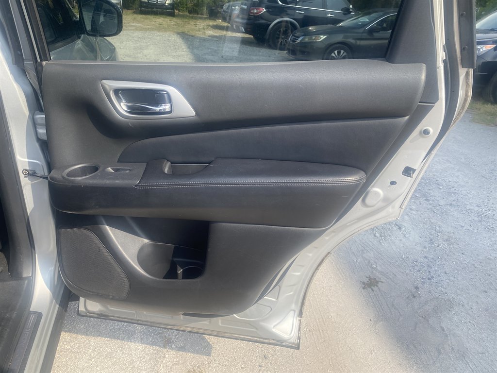 2013 Nissan Pathfinder - $5,490