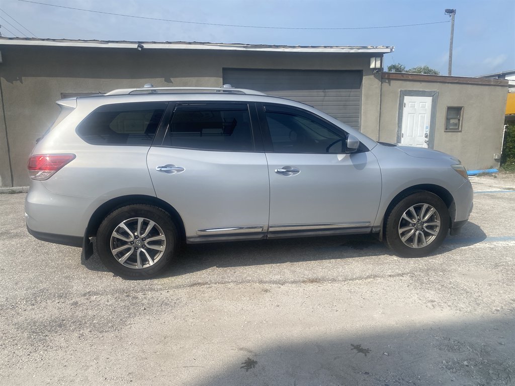 2013 Nissan Pathfinder - $5,490