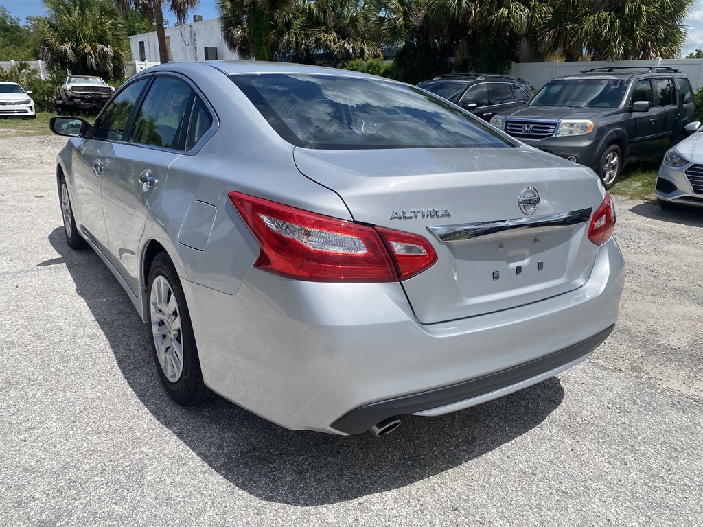 2017 Nissan Altima - $7,290