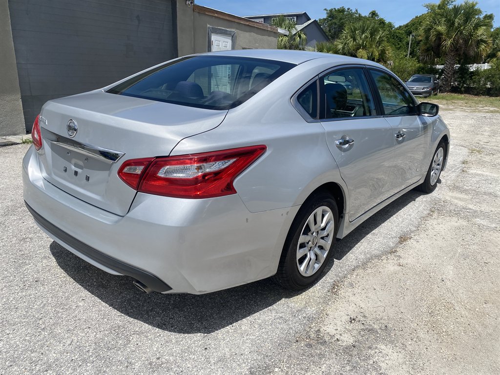 2017 Nissan Altima - $7,290