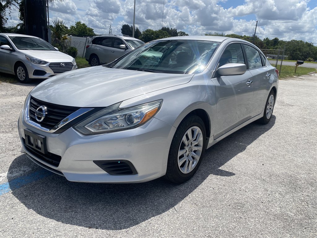 2017 Nissan Altima - $7,290