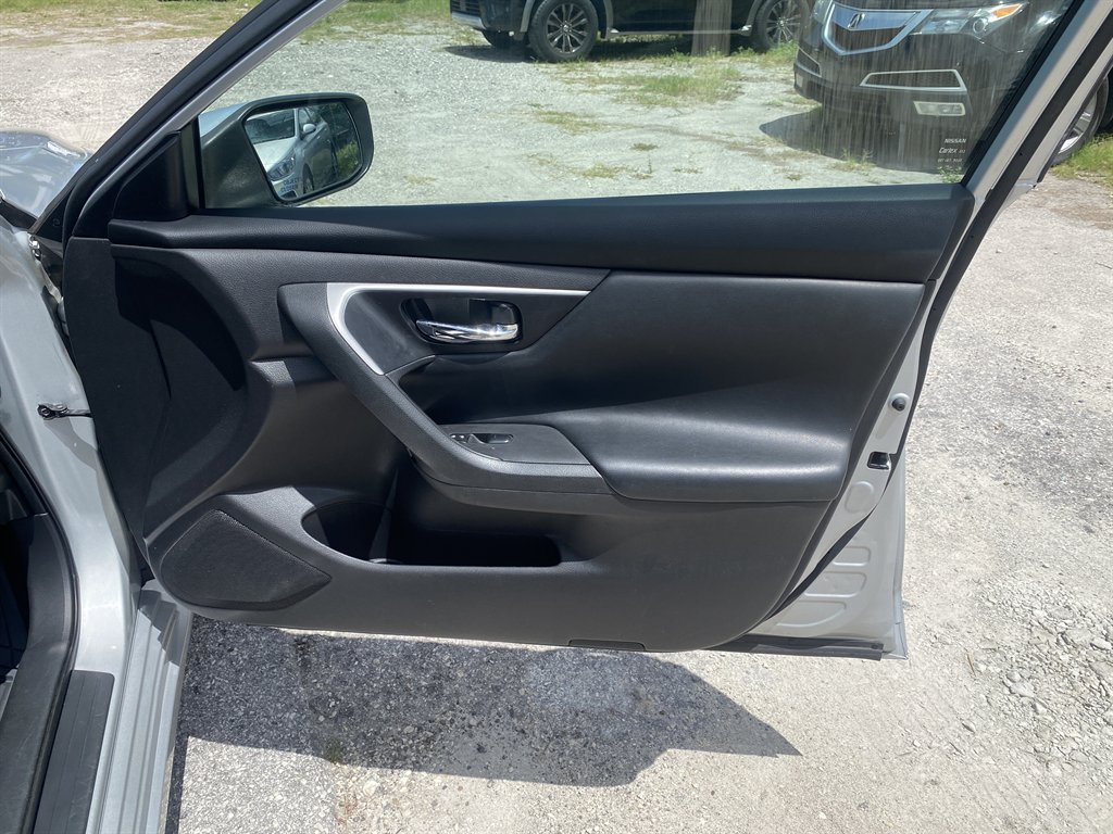 2017 Nissan Altima - $7,290