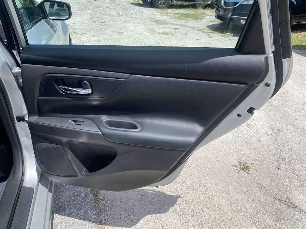 2017 Nissan Altima - $7,290