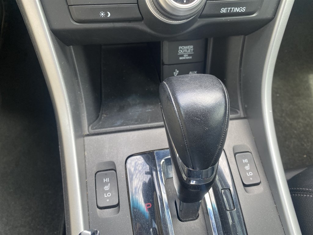 2015 Honda Accord - $9,990