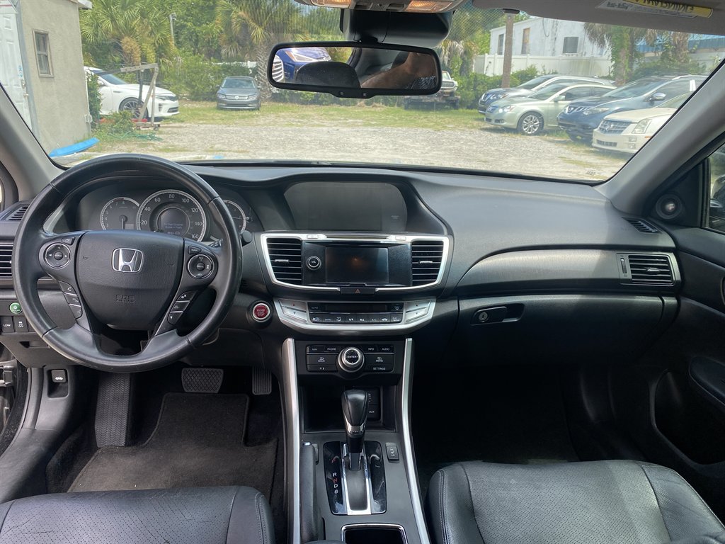 2015 Honda Accord - $9,990
