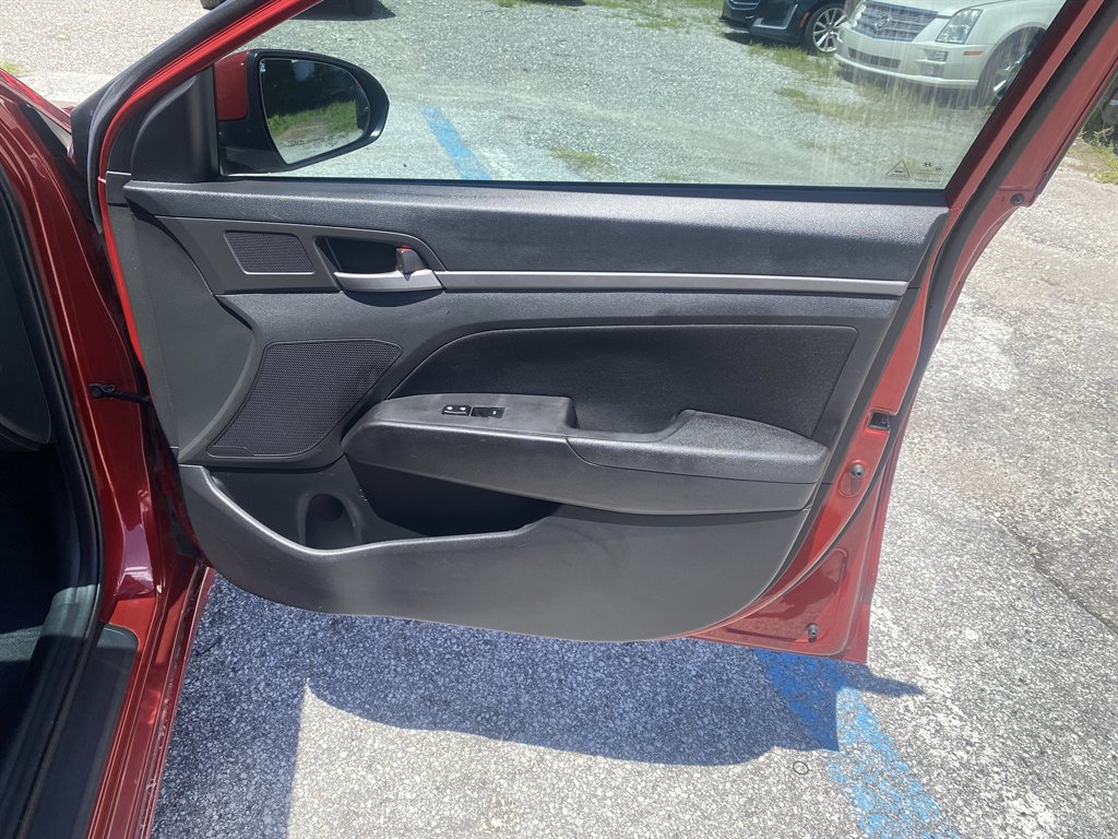 2017 Hyundai Elantra - $7,990