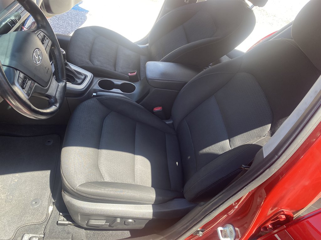 2017 Hyundai Elantra - $7,990