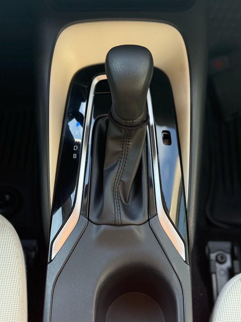2023 Toyota Corolla LE photo