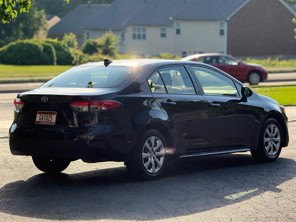 2023 Toyota Corolla LE photo