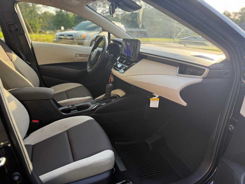 2023 Toyota Corolla LE photo