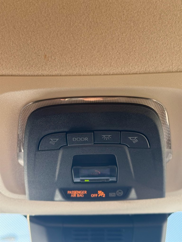 2023 Toyota Corolla LE photo