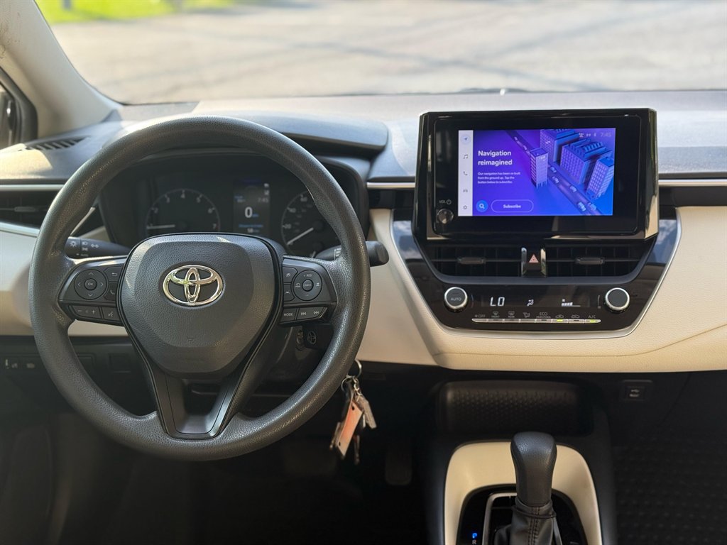 2023 Toyota Corolla LE photo