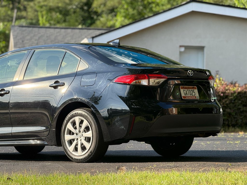 2023 Toyota Corolla LE photo