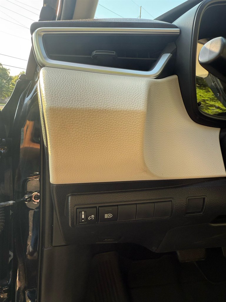 2023 Toyota Corolla LE photo