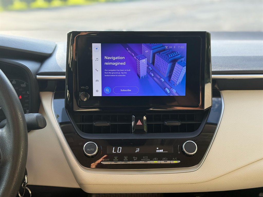 2023 Toyota Corolla LE photo