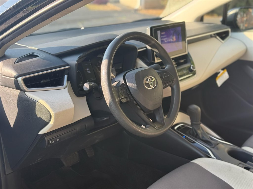 2023 Toyota Corolla LE photo