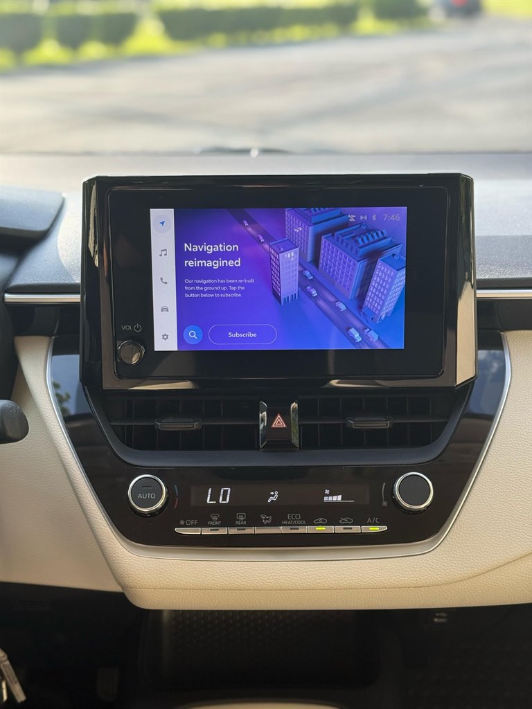 2023 Toyota Corolla LE photo
