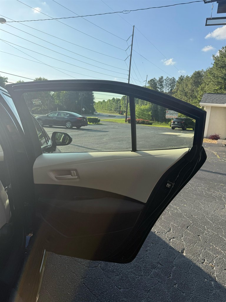 2023 Toyota Corolla LE photo