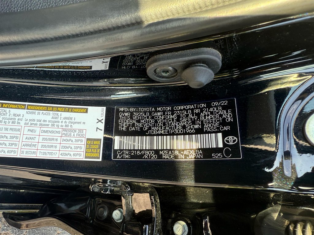2023 Toyota Corolla LE photo