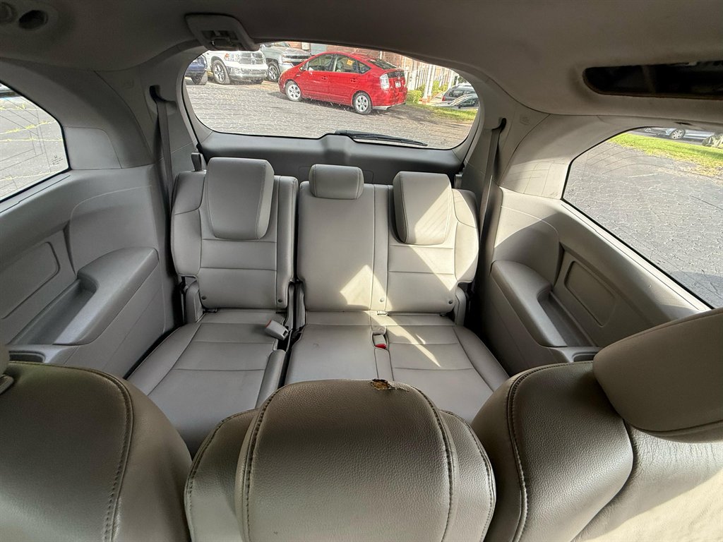 2011 Honda Odyssey EX-L w/DVD photo