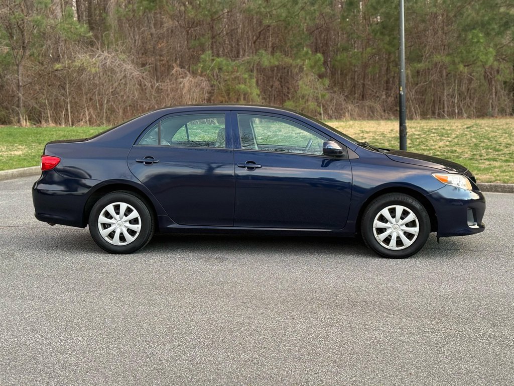2013 Toyota Corolla L photo