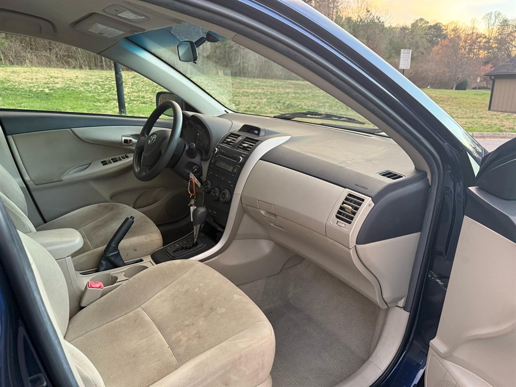 2013 Toyota Corolla L photo